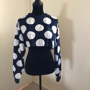 Cropped sweater with polka dots